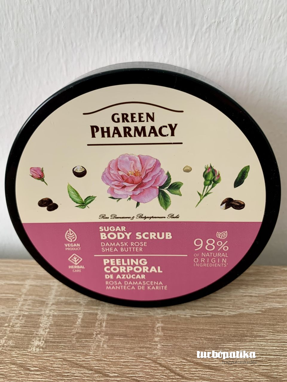 Green Pharmacy gyógynövényes cukros testradír (98% természetes összetevőkkel) 200 ml -Damaszkuszi rózsa és shea vaj kivonattal